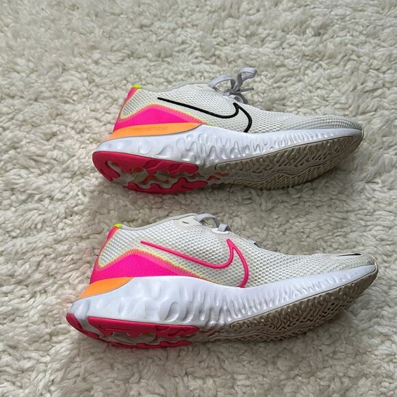 Nike Women's Renew Run Platinum Tint White Neon Size 10 Minor Wear Box Icluded - Picture 7 of 14